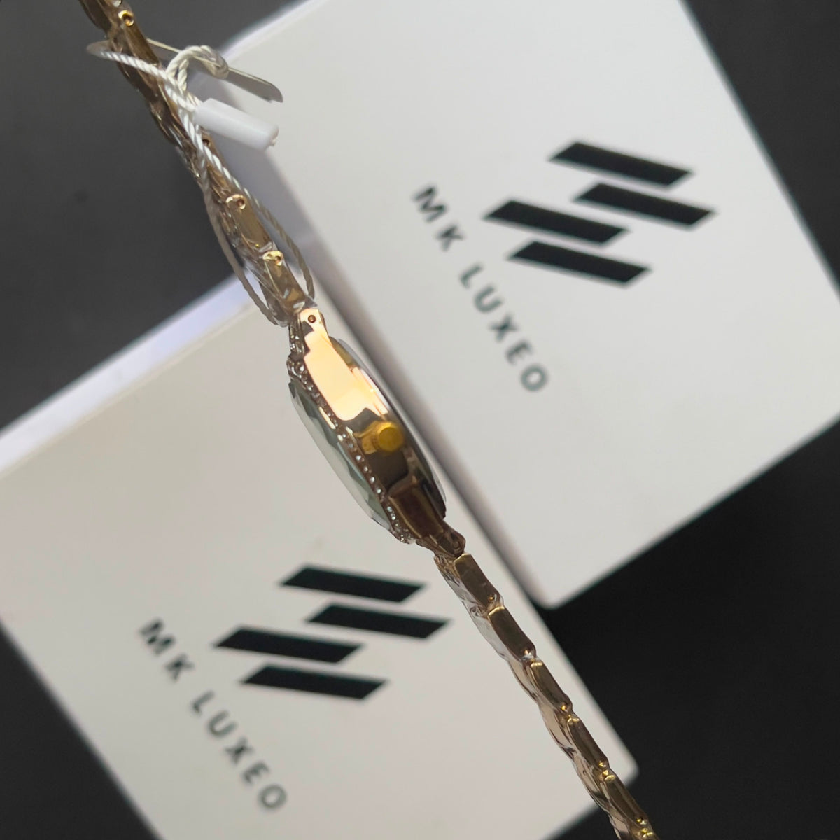 Moonstone Ladies Watch – Premium Diamond Style Bracelet
